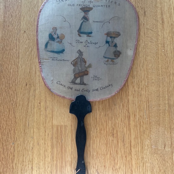 1940s New Orleans Traditional Criers Of The French QuarterSouvenir Hand-Held Fan - Picture 4 of 6